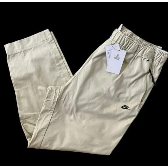 Nike Sportswear Tech Pack Men's Woven Pants Size Large L Khaki DM5547-206 New - Picture 1 of 7